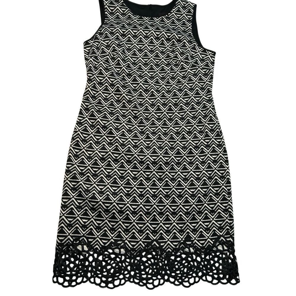 Maia Black White Geometric Sheath Dress Size 12 Crochet Hem Sleeveless Lined